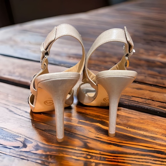 MICHAEL KORS HEELS, in Grey size 11 M- Gray - Picture 3 of 6